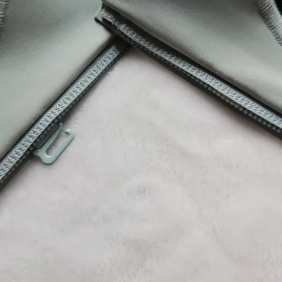 Adidas Activewear,  Gym, Workout, Ivy Park XS,Mesh, Support Bra w/ Front Zipper - Picture 7 of 8